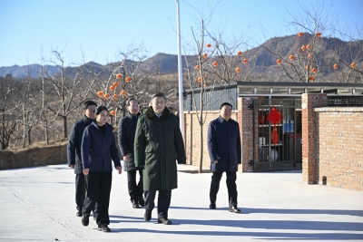 习近平春节前夕赴辽宁看望慰问基层干部群众 